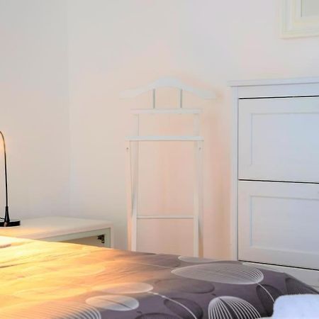 Casa Spezia - Metro Vicina, Wi-Fi Rapido & Netflix Apartment ตูริน ภายนอก รูปภาพ