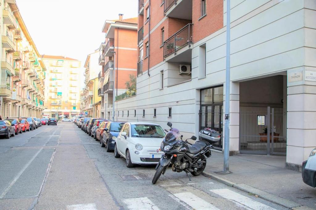 Casa Spezia - Metro Vicina, Wi-Fi Rapido & Netflix Apartment ตูริน ภายนอก รูปภาพ