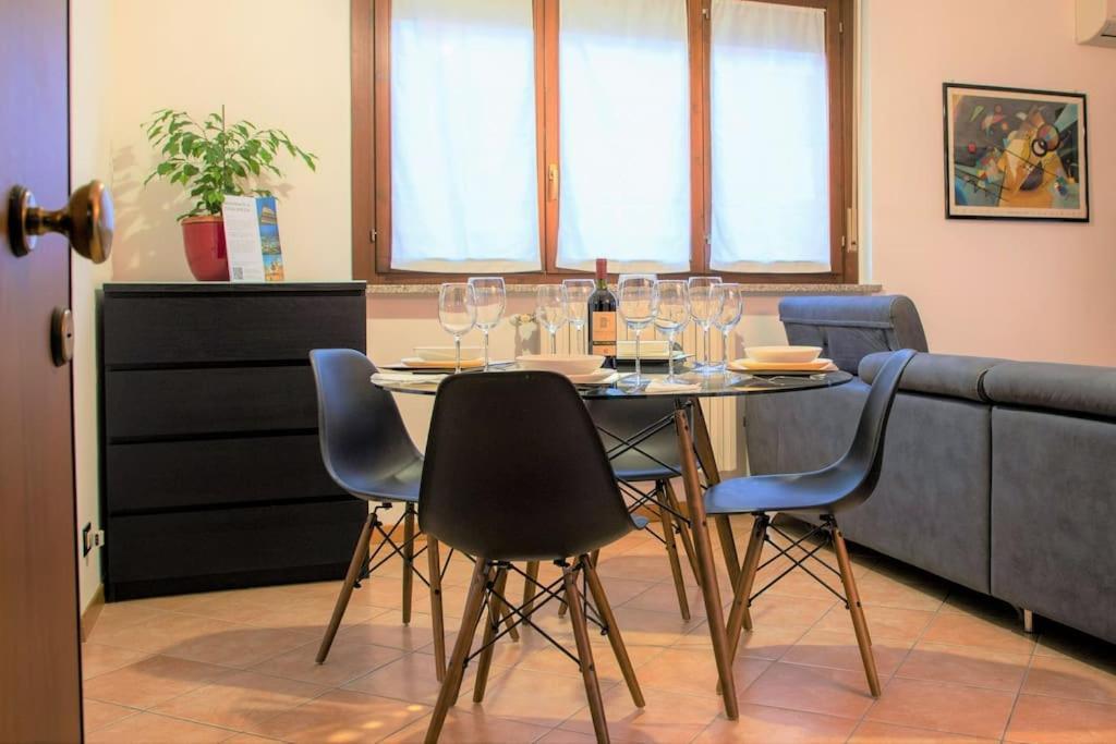Casa Spezia - Metro Vicina, Wi-Fi Rapido & Netflix Apartment ตูริน ภายนอก รูปภาพ